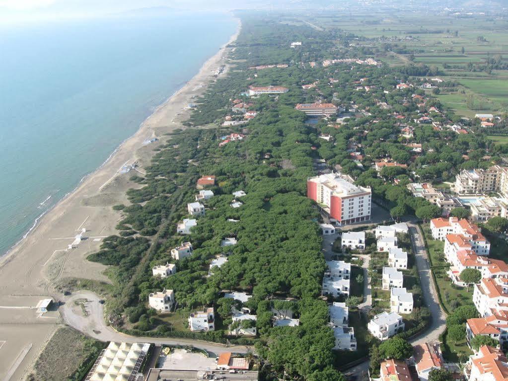 Giulivo Hotel & Village Baia Domizia Zewnętrze zdjęcie